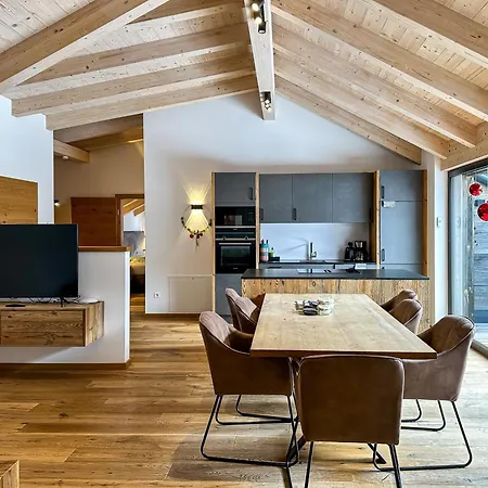 Ours Living Penthaus - Inkl Private Sauna Und Sommerkarte Apartment Hollersbach im Pinzgau