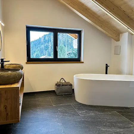 Ours Living Penthaus - Inkl Private Sauna