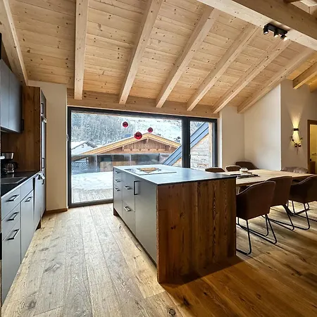 Ours Living Penthaus - Inkl Private Sauna アパート