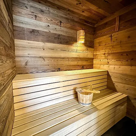 Ours Living Penthaus - Inkl Private Sauna アパート *